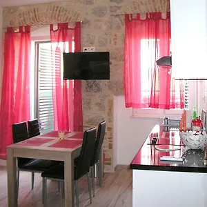 apartmani-klara-i-gracia.splithotels.org/